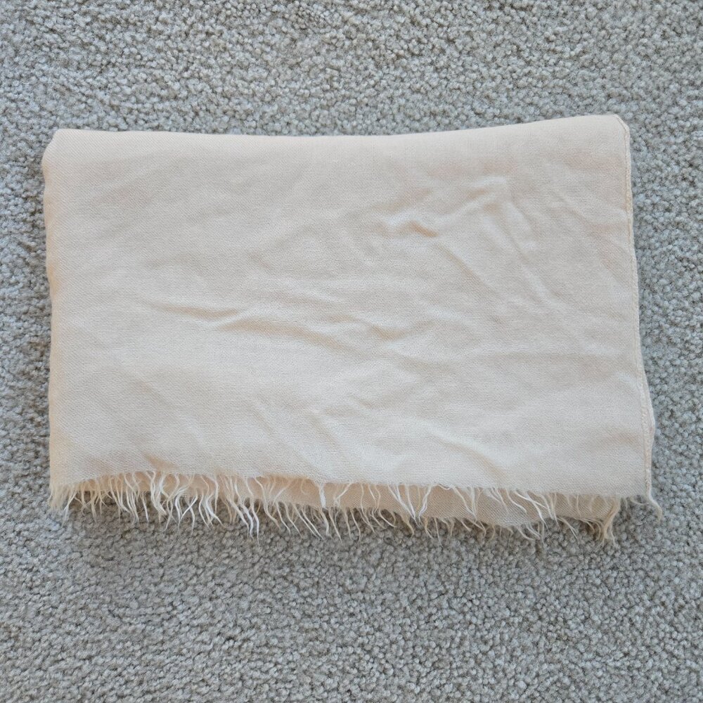 Cashmere Scarf Pale Peach Woven Lightweight Tissue weight - Picture 11 of 11